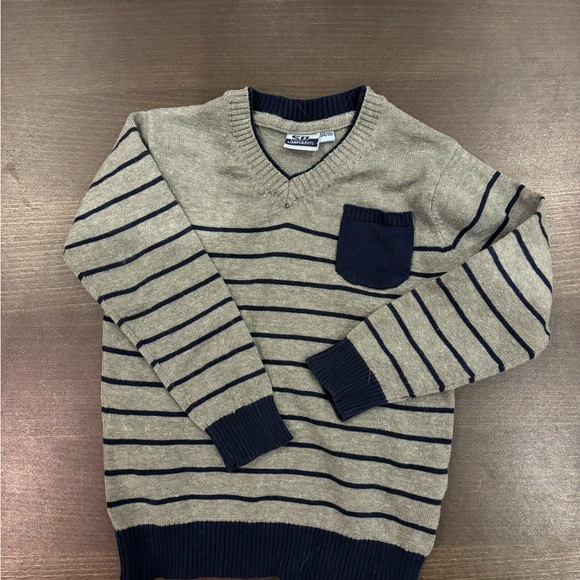 Lot of light sweaters - 4-5 years old (104-110) - Picture 8 of 13